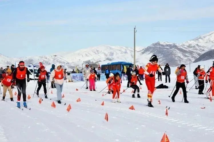 加快培养高水平冰雪运动人才